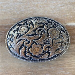 Silver metal floral belt buckle